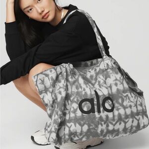 Brand New ALO Yoga Gray and Black Tote Bag